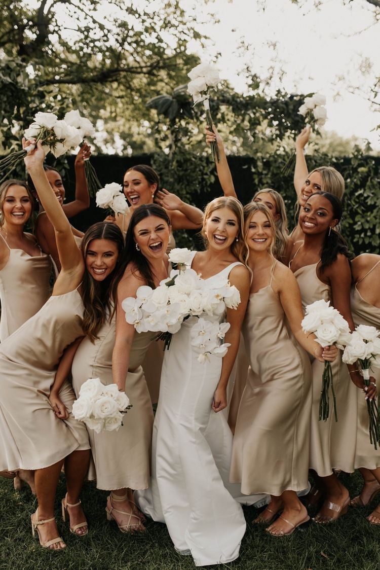 How to Choose a Wedding Party You'll Love